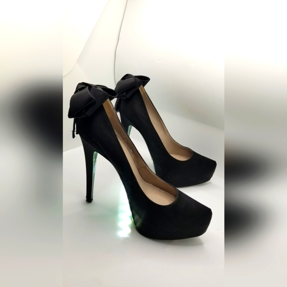 sz 8 Lisa Donald J. Pliner Women's Shoes